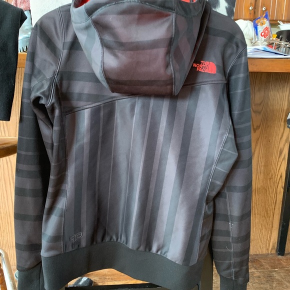 North Face Thinsulate jacket - Picture 2 of 3